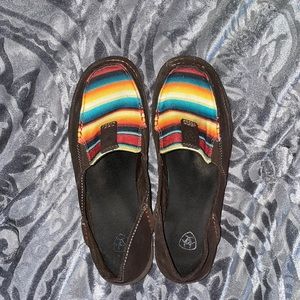 Worn a few times Size 7.5. Very comfy